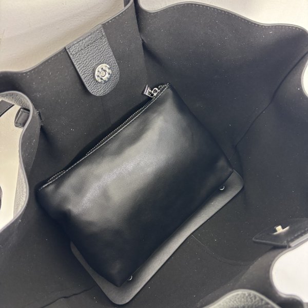 画像4: バッグ ソフトレザーのポーチ付きトート/3月上旬配送 (4)