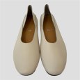 画像1: Ultra-Soft Leather Flat Pumps (1)